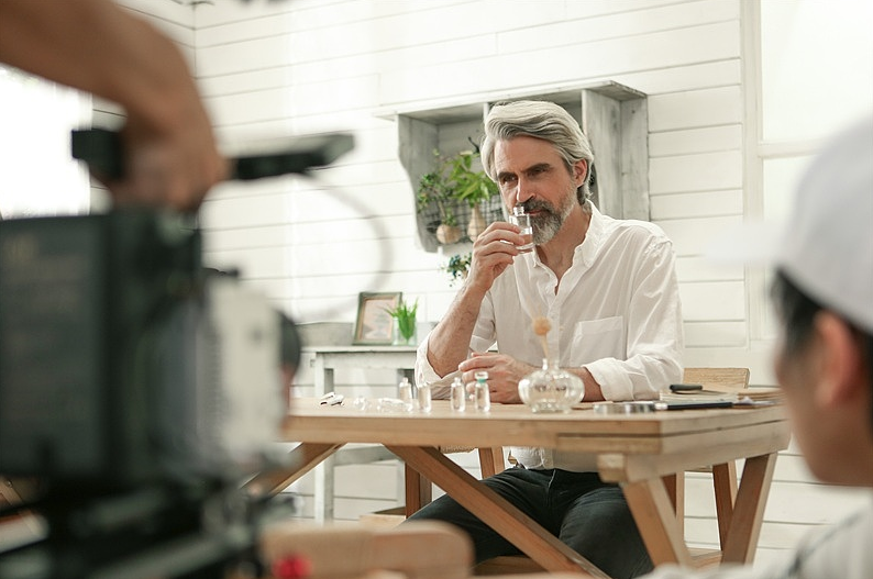 成功的企業(yè)宣傳片制作方法至關重要(圖1) 企業(yè)廣告片宣傳片制作效果圖