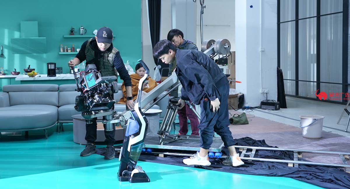 拍攝產(chǎn)品宣傳視頻,突出產(chǎn)品的賣點(diǎn)推向公眾視野(圖1)