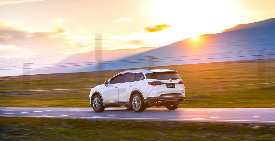 汽車廣告的拍攝應用日落和黃昏的光線照射重要性(圖1)