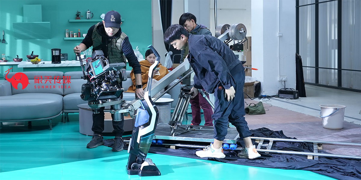 產(chǎn)品宣傳片制作技巧:環(huán)繞拍攝(圖1) 產(chǎn)品宣傳片制作技巧:環(huán)繞拍攝(圖1)